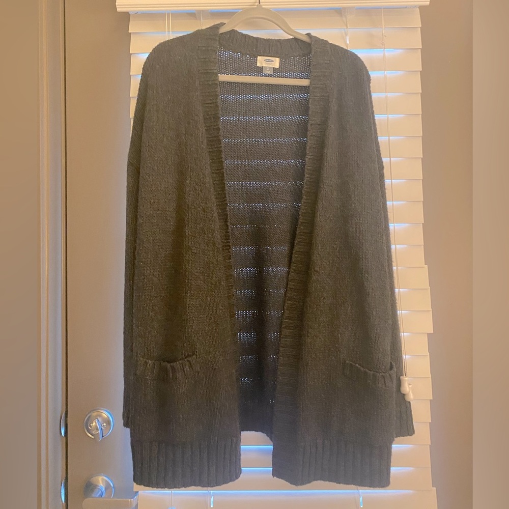 Gray Old Navy cardigan size L